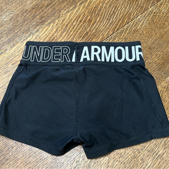 Pack of 3 under amour shorts - Picture 2 of 6